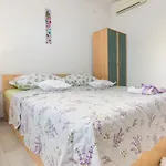 Laguna Apartment *
