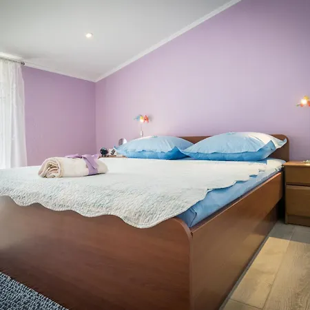 Laguna Apartment