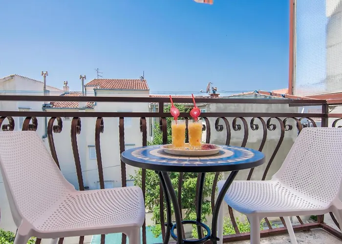 Laguna * Макарська